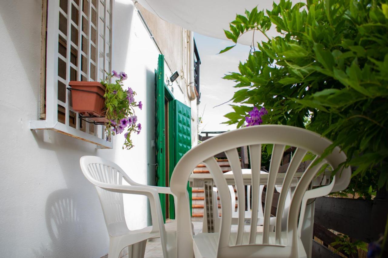 Casa Vacanze "Villa Severina" Iun R6166 R6692 كاربونيا المظهر الخارجي الصورة