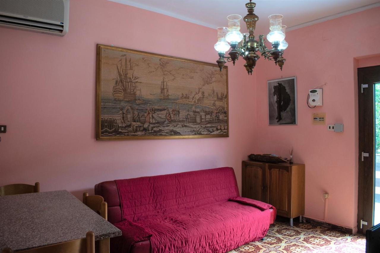 Casa Vacanze "Villa Severina" Iun R6166 R6692 كاربونيا المظهر الخارجي الصورة