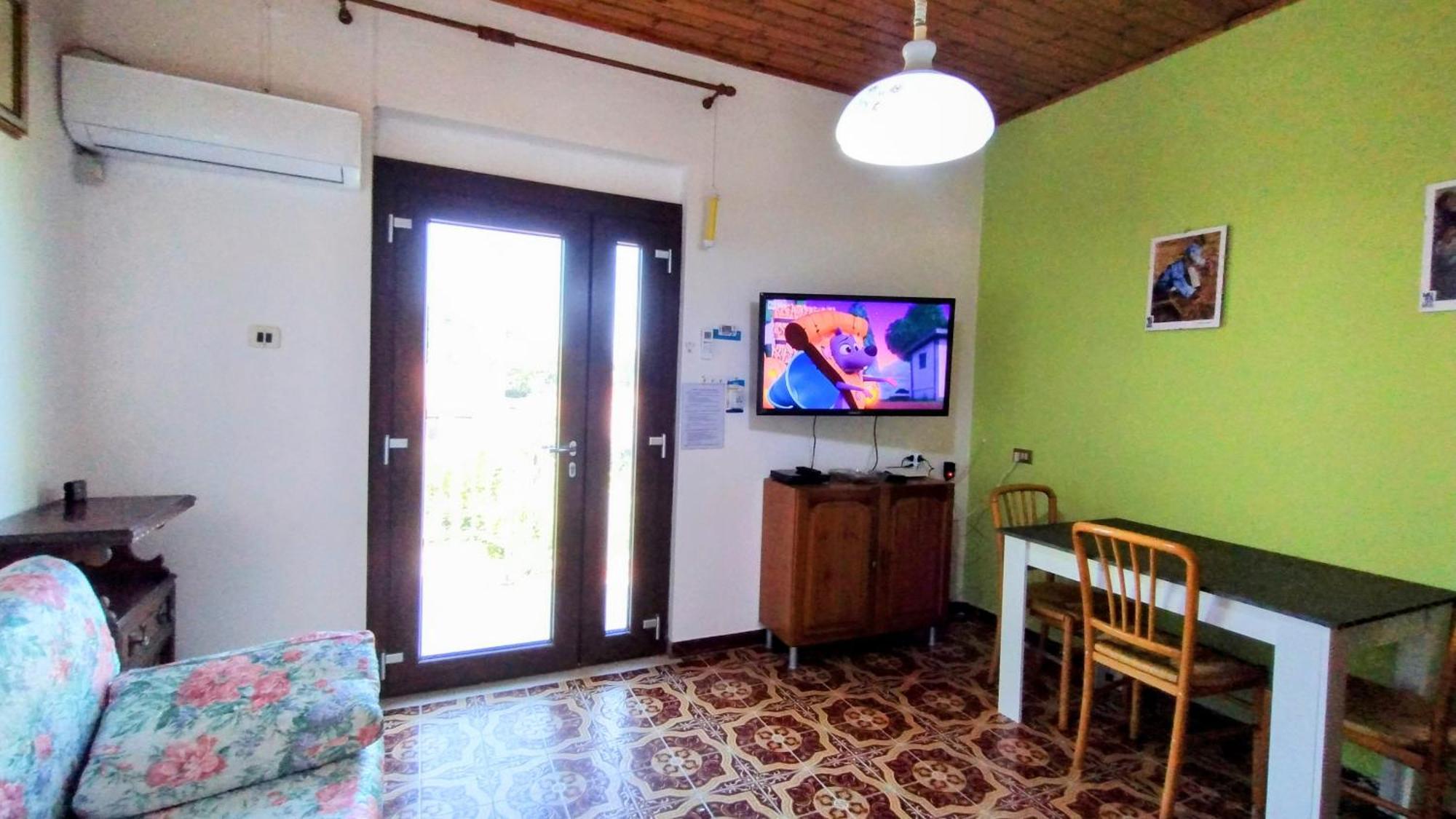 Casa Vacanze "Villa Severina" Iun R6166 R6692 كاربونيا المظهر الخارجي الصورة
